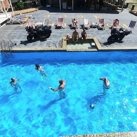 Мини-отель Kozatskiy Dvir Стрый