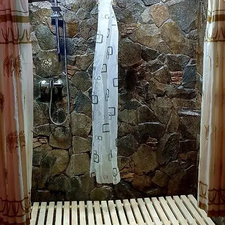 Inn Kozatskiy Dvir Stryi