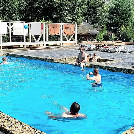 Inn Kozatskiy Dvir *